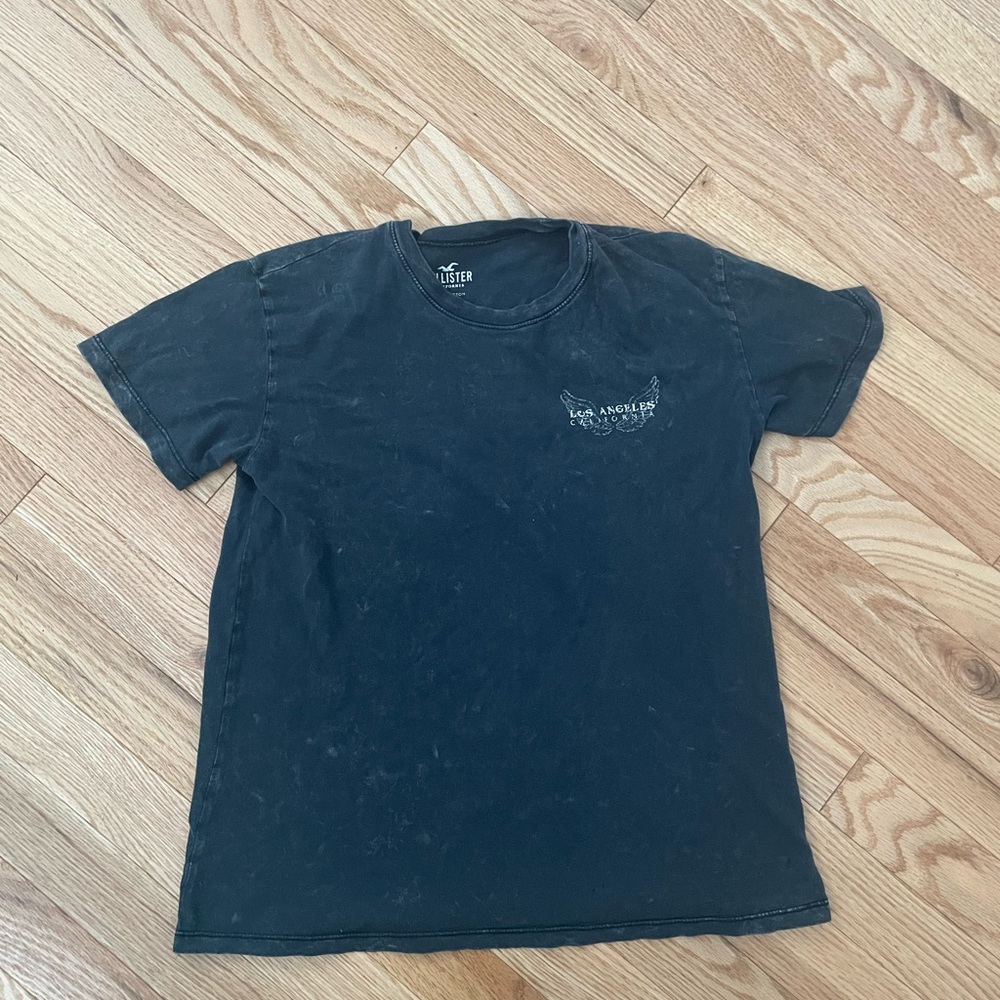 ✨2/$12✨ Hollister tee